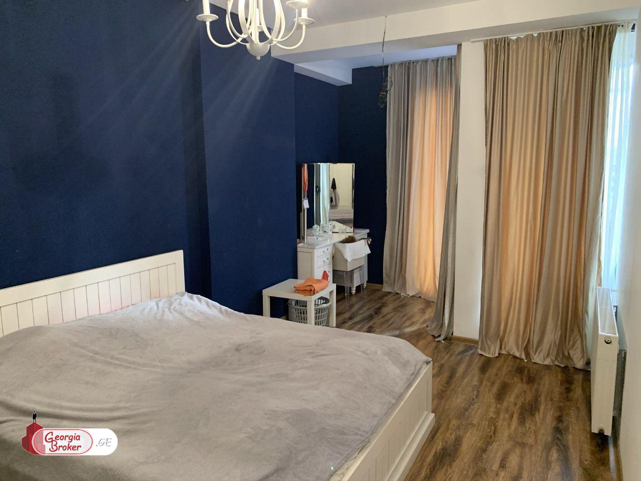 იყიდება ახალი გარემონტებული 4 ოთახიანი ბინა